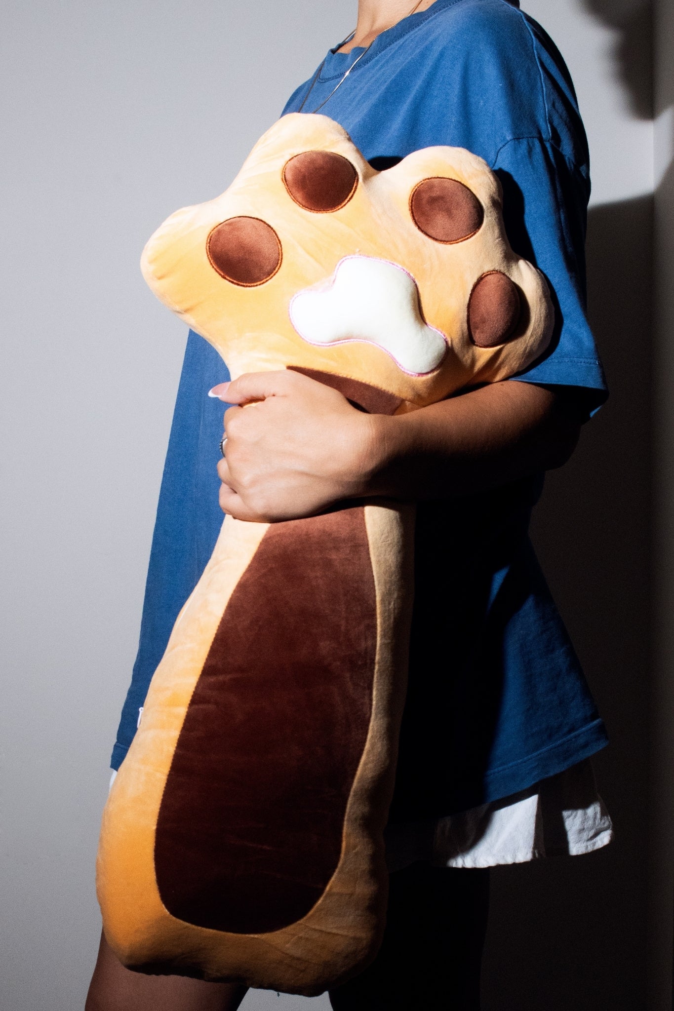 Pawy - Soft Kawaii Cat Paw Pillow (Brown)